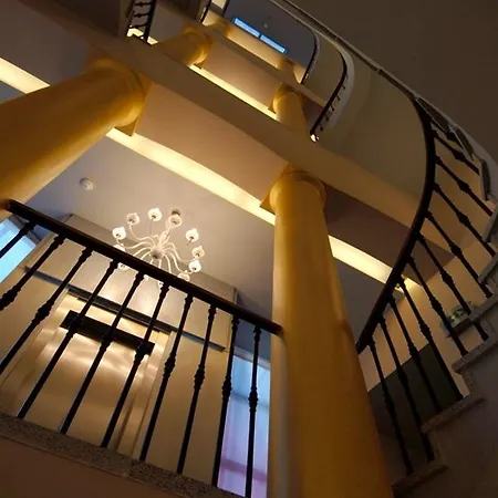 Hotel The Icon 4*
